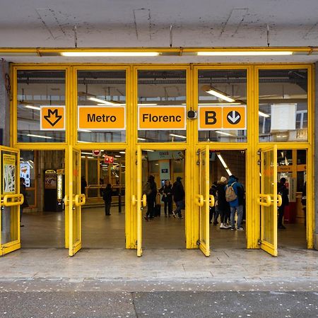 Stay2Gether Blue Vibe Studio - Metro Florenc Prag Exterior foto